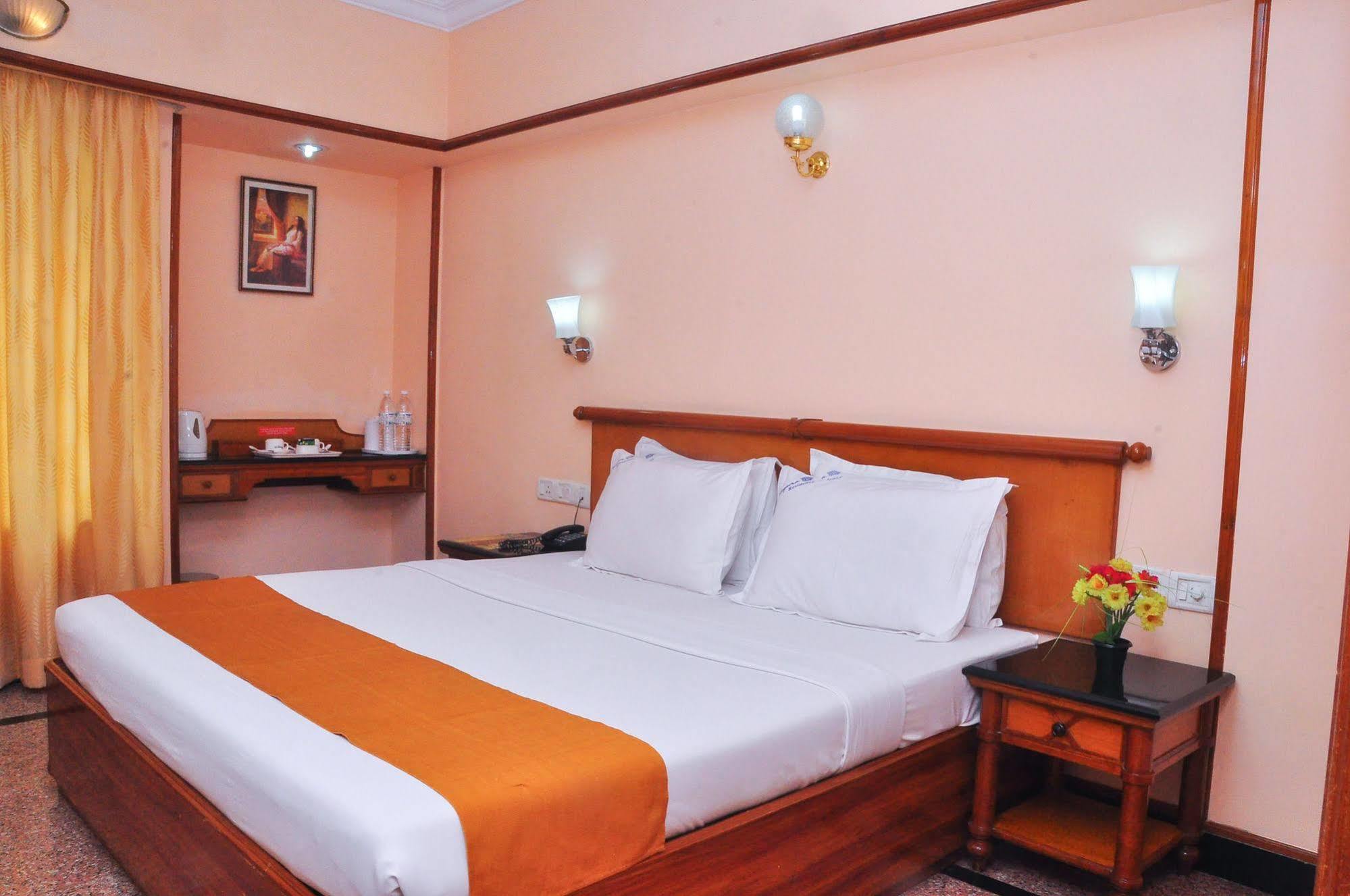 Mayura Residency Guruvāyūr Kültér fotó
